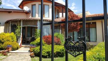 Фотографии Виллы Sunny House Izgrev г. Балчик (Болгария) №5 Фото Виллы Sunny House Izgrev г. Балчик 5