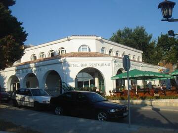Фотографии Отель Irish Rover Hotel г. Балчик (Болгария) №3 Фото Отель Irish Rover Hotel г. Балчик 3
