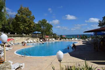 Фотографии Отель Ahilea Hotel - Free Pool Access г. Балчик (Болгария) №1 Фото Отель Ahilea Hotel - Free Pool Access г. Балчик 1