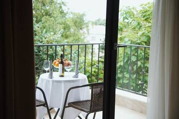 Фото номера Полулюкс с балконом и видом на парк Отель White Rock Castle Suite Hotel &amp; SPA г. Балчик 14