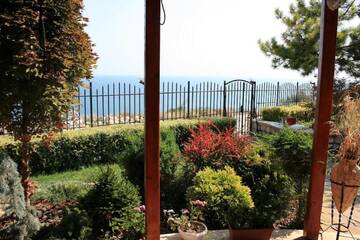 Фото номера Вилла с видом на море Виллы Sunny House Izgrev г. Балчик 21