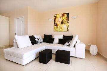 Фото номера Вилла с 6 спальнями и отдельным бассейном Виллы Villa Emloti Art-Decor &amp; Fashion Boutique г. Балчик 141