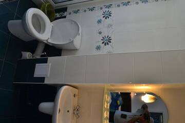 Фото номера Трехместный номер с видом на море Отель Family Hotel Magnolia г. Балчик 5