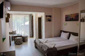 Фото номера Семейный полулюкс Гостевой дом Guest House Simon Green г. Балчик 4