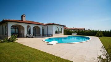Фото номера Вилла с видом на море Виллы Private Villa 101 in BlackSeaRama г. Балчик 50