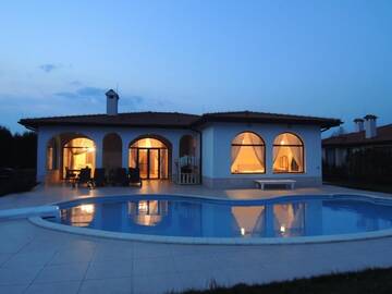 Фото номера Вилла с видом на море Виллы Private Villa 101 in BlackSeaRama г. Балчик 58