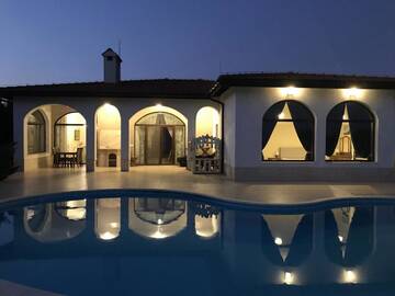 Фото номера Вилла с видом на море Виллы Private Villa 101 in BlackSeaRama г. Балчик 16