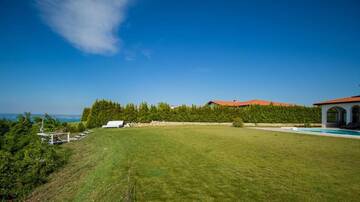 Фото номера Вилла с видом на море Виллы Private Villa 101 in BlackSeaRama г. Балчик 63