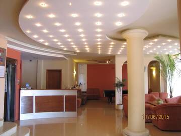 Фотографии Отель Paris Hotel г. Балчик (Болгария) №3 Фото Отель Paris Hotel г. Балчик 3