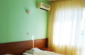 Фото номера Одноместный номер с балконом Отель Lotos Hotel г. Балчик 11