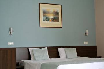 Фото номера Двухместный номер с 2 отдельными кроватями Отель Valeo Hotel г. Балчик 10
