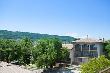 Фото номера Comfort Twin Room with Balcony (No Air Conditioning) Отель Bisser Hotel - Free Parking - Free Pool Access г. Балчик 15