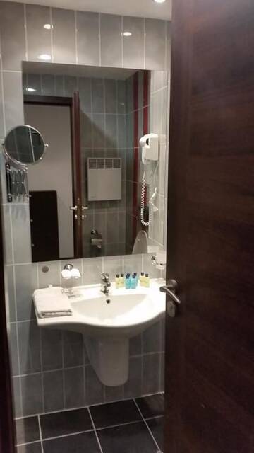 Фото номера Номер-студио с видом на город Апарт-отели Marina City ApartHotel г. Балчик 7