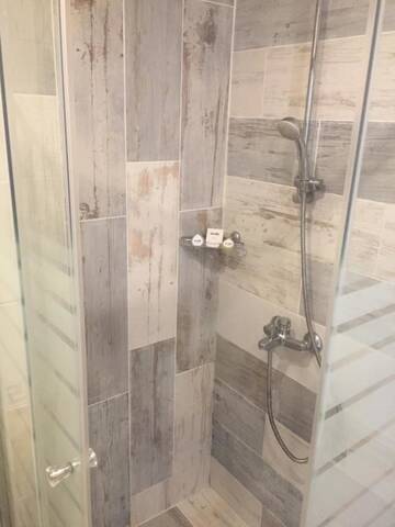 Фото номера Двухместный номер с 1 кроватью и балконом Отель Helios Hotel г. Балчик 16