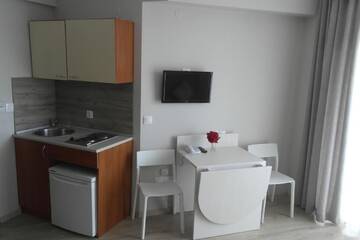 Фото номера Апартаменты с 1 спальней и балконом Отель Helios Hotel г. Балчик 2