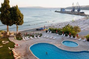 Фотографии Отель Helios Hotel г. Балчик (Болгария) №2 Фото Отель Helios Hotel г. Балчик 2