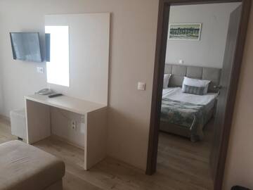 Фото номера Апартаменты с 1 спальней и балконом Отель Helios Hotel г. Балчик 8