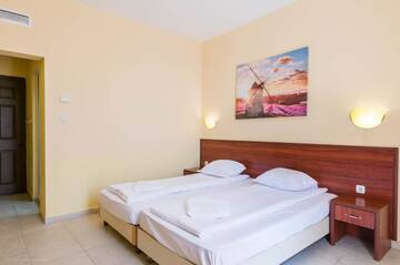 Фото номера Двухместный номер Делюкс с 1 кроватью Отель Akroza Hotel г. Балчик 4