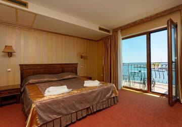 Фото номера Люкс с 1 спальней Отель Hotel Mistral г. Балчик 6