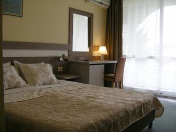 Фото номера Одноместный номер с балконом Отель Hotel Naslada г. Балчик 6