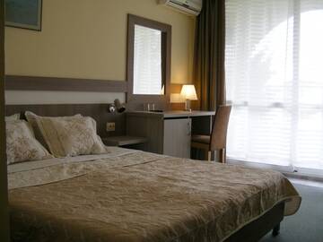 Фото номера Одноместный номер с балконом Отель Hotel Naslada г. Балчик 4
