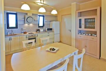 Фото номера Апартаменты с 2 спальнями и видом на море Отель Club Residence at BlackSeaRama Golf г. Балчик 2