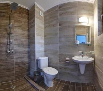 Фото номера Стандартный двухместный номер с 1 кроватью и балконом Отель Jupiter 1 Family Hotel г. Балчик 12