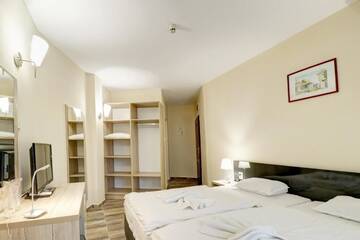 Фото номера Двухместный номер с 1 кроватью Отель Family Hotel Jupiter г. Балчик 15
