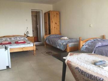 Фото номера Четырехместный номер с видом на море Гостевой дом Guest House Paskal г. Балчик 5