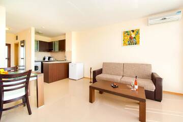 Фото номера Вилла с 2 спальнями Апарт-отели Lighthouse Apartments and Villas г. Балчик 3