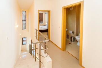 Фото номера Вилла с 2 спальнями Апарт-отели Lighthouse Apartments and Villas г. Балчик 8