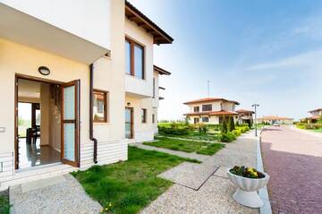 Фото номера Вилла с 2 спальнями Апарт-отели Lighthouse Apartments and Villas г. Балчик 6