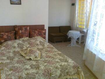 Фото номера Семейный номер с видом на море Отель Family Hotel Silver Pearl г. Балчик 9